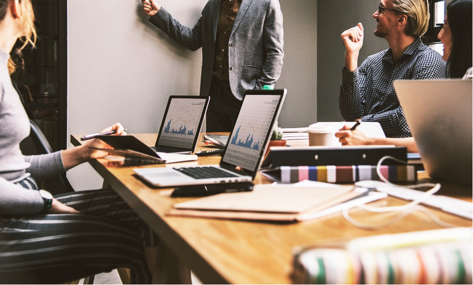 https://s18798.pcdn.co/dispatch/wp-content/uploads/sites/8960/2020/05/5ccc76fd61c01f35fabafbebc8cd8d4f_The-Pros-and-Cons-of-Getting-A-Digital-Marketing-Agency-for-Your-Business-1880-c-90.jpeg