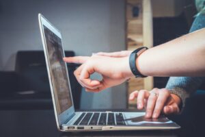 Out Of Home: Strategi Andalan Advertising Agency di Jakarta Selatan
