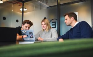Alami Gejala Ini? Bisnis Anda Butuh Bantuan Digital Agency!