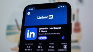 Strategi Efektif LinkedIn Ads Mencapai Audiens Bisnis