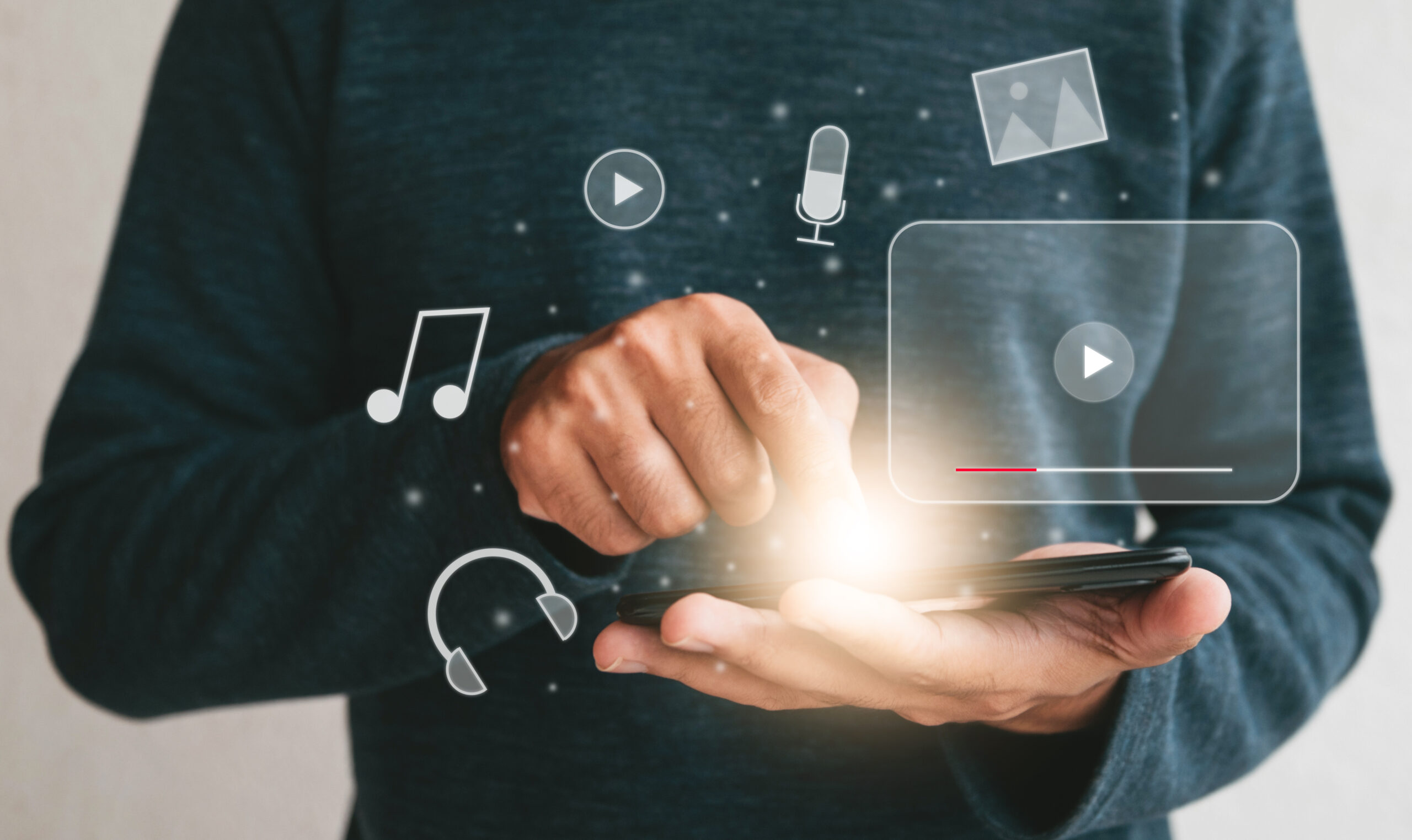 Billboard, TikTok, atau WhatsApp? Ini Formula Mix Media Paling Efektif di 2025