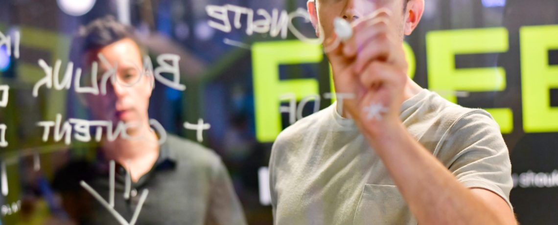 5 Tanda Bisnis Anda Butuh Strategi Digital Consultancy
