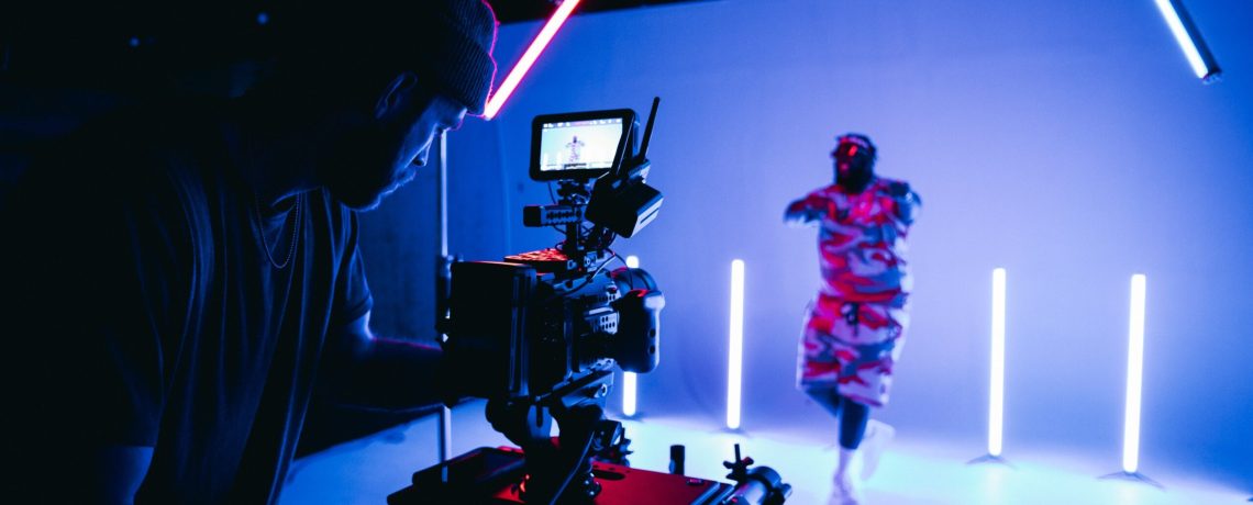7 Alasan Pentingnya Punya Video Commercials untuk Bisnismu